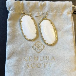 KENDRA SCOTT Iridescent White and Gold Danielle Earrings